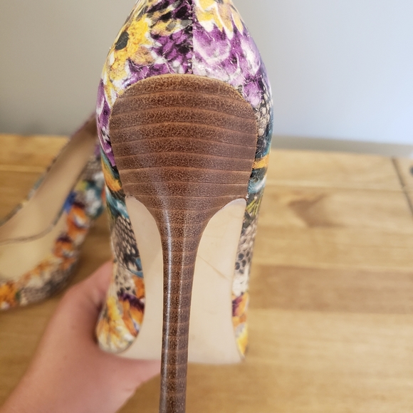 Floral Guess heels - Picture 5 of 10